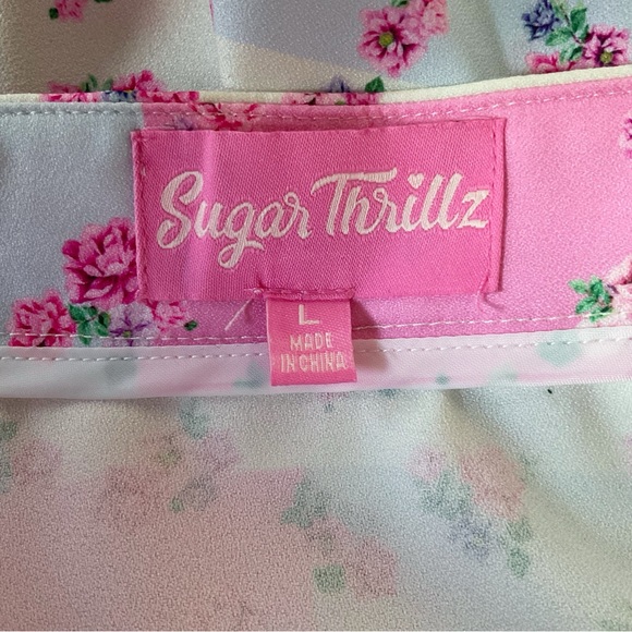 Doll’s Kill Sugar Thrillz Patchwork Rose Print Mini Skirt Size L - Picture 7 of 8